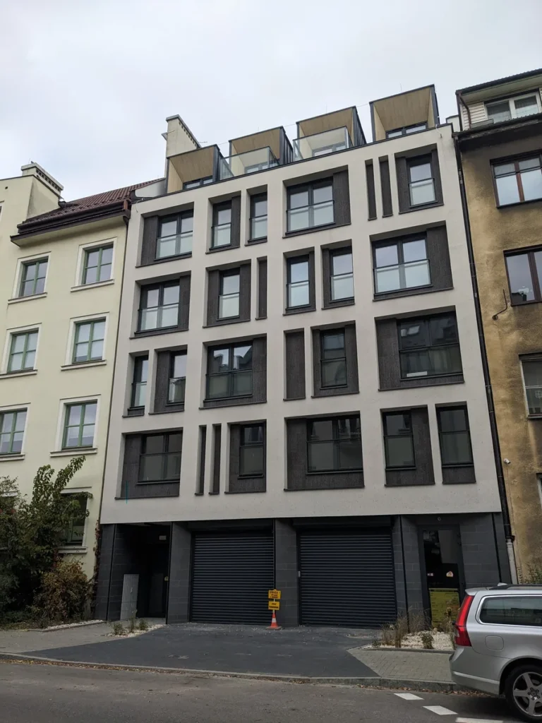 PXL_20241030_103319533