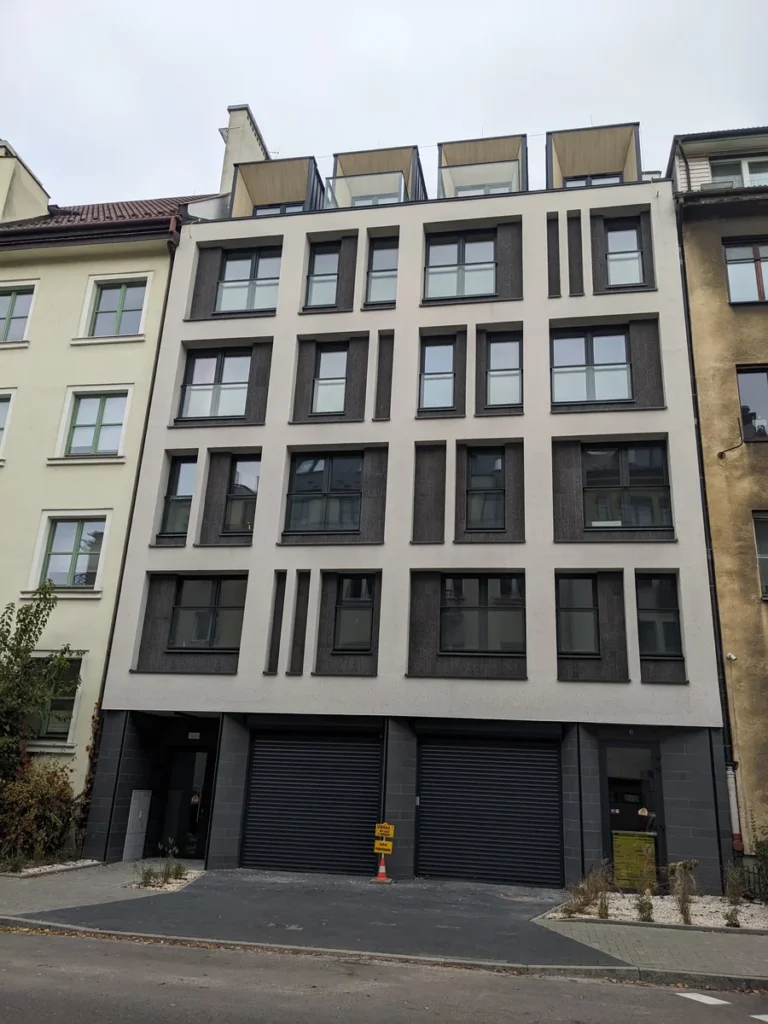 PXL_20241030_103328235